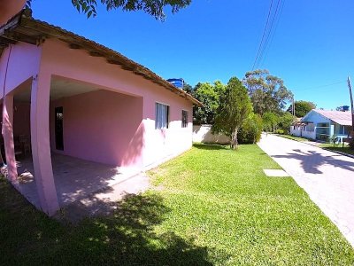 CÓD. V044 - Casa em Praia da Ferrugem - Garopaba